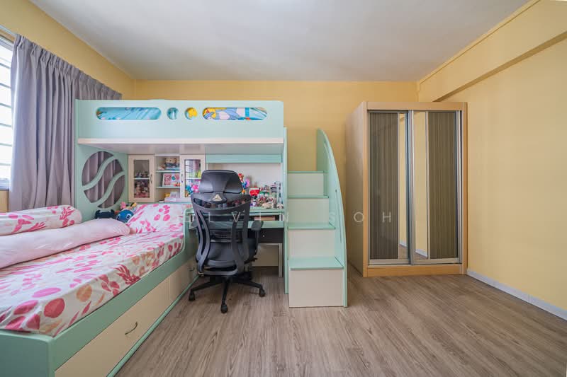 173 Bishan Street 13 HDB Flat For Sale at S$ 999,999 | PropertyGuru Singapore - Bedroom