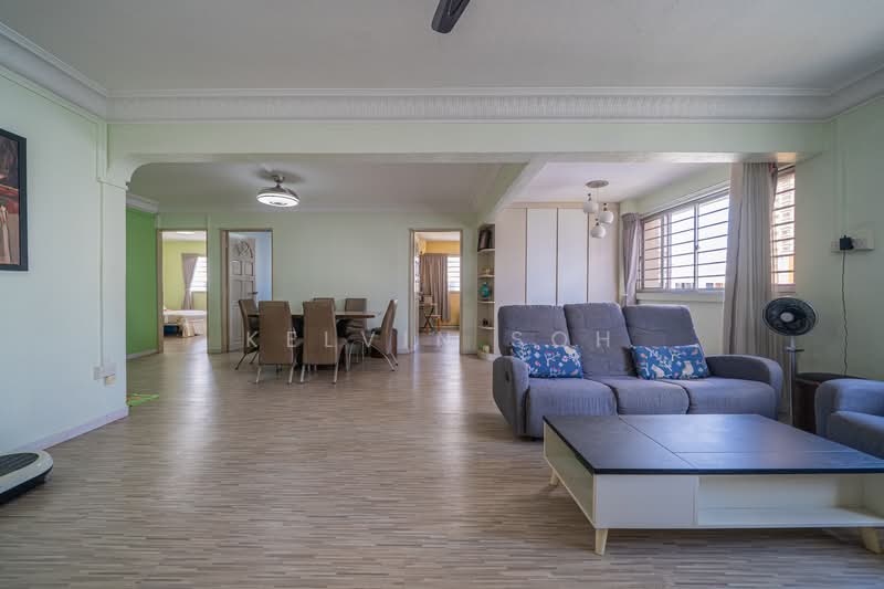 173 Bishan Street 13 HDB Flat For Sale at S$ 999,999 | PropertyGuru Singapore - Living Room