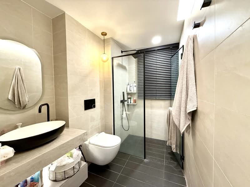 The Minton Condominium For Sale at S$ 1,900,000 | PropertyGuru Singapore - Bathroom