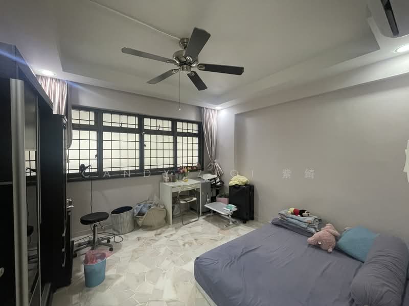 894A Woodlands Drive 50 HDB Flat For Sale at S$ 580,000 | PropertyGuru Singapore - Bedroom