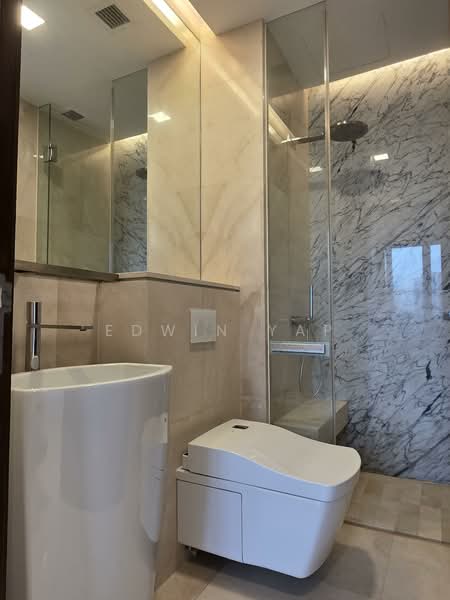 The Scotts Tower, 38 Scotts Road, 2 Bedrooms, 807 sqft, Condominium For Rent, by Edwin Yap, 500096916 - Bathroom - PropertyGuru.com.sg