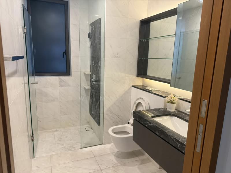 Marina One Residences, 23 Marina Way, 2 Bedrooms, 1,001 sqft, Condominium For Rent, by Edwin Leong, 500096930 - Bathroom - PropertyGuru.com.sg