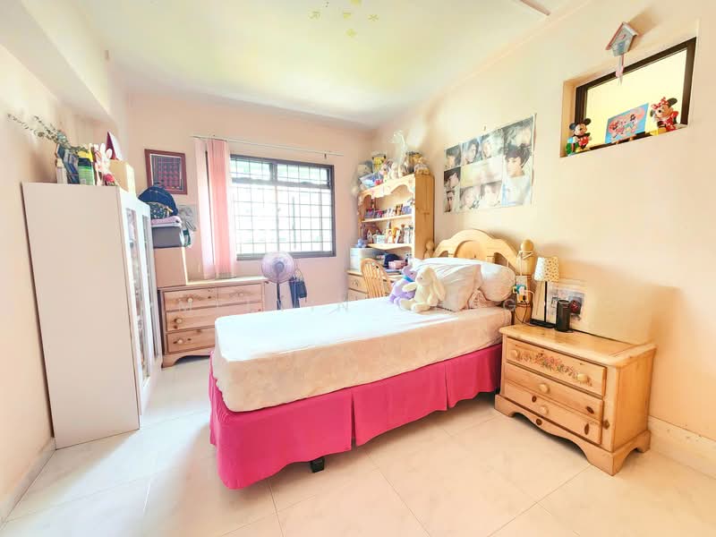 147 Rivervale Crescent HDB Flat For Sale at S$ 868,000 | PropertyGuru Singapore - Common bedroom 1