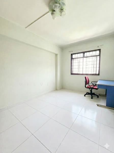 147 Rivervale Crescent HDB Flat For Sale at S$ 868,000 | PropertyGuru Singapore - Common bedroom 2