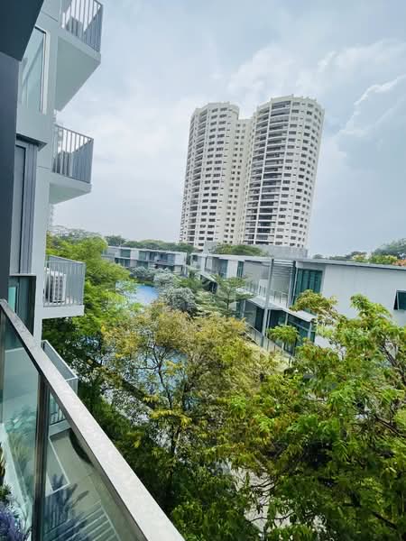 Thomson Three Condominium For Sale at S$ 2,750,000 | PropertyGuru Singapore - Balcony