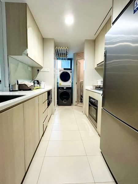 Thomson Three Condominium For Sale at S$ 2,750,000 | PropertyGuru Singapore - Kitchen