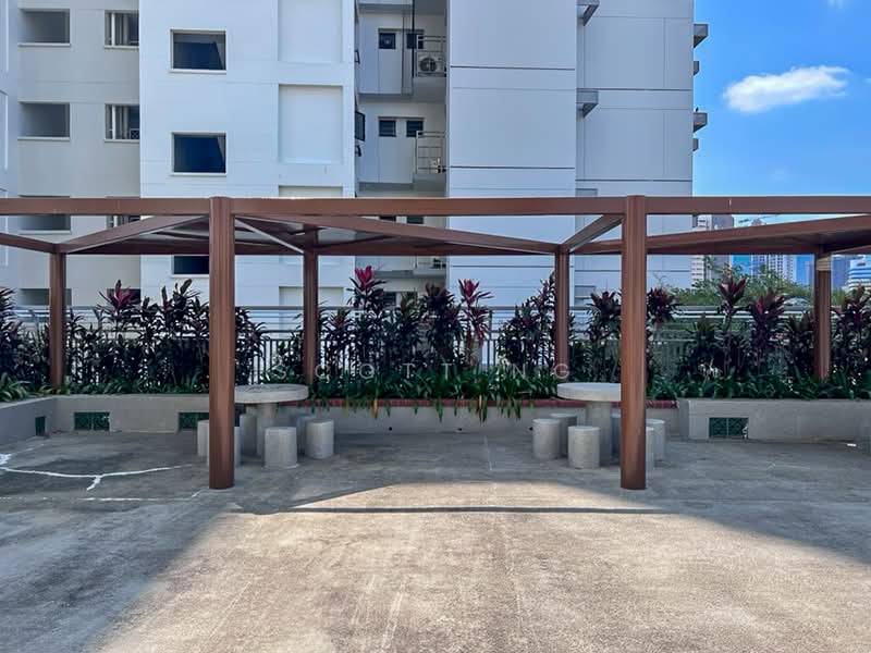 671B Klang Lane HDB Flat For Sale at S$ 810,000 | PropertyGuru Singapore - Exterior