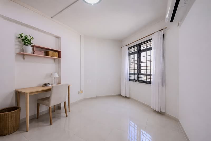 671B Klang Lane HDB Flat For Sale at S$ 810,000 | PropertyGuru Singapore - Common Room
