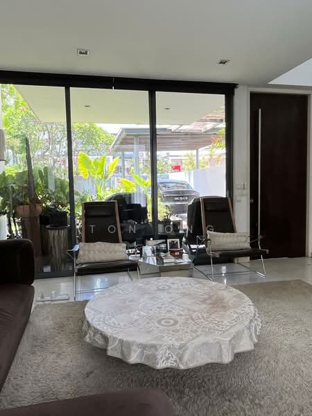 ⭐LEGACY HOMES⭐ Huge Land Size Corner Terrace at Bartley Serangoon Corner Terrace For Sale at S$ 7,500,000 | PropertyGuru Singapore - Living Room