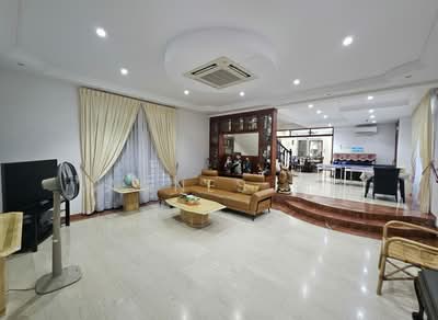 For Sale - ⭐️⭐️LANDED7772@ Well Kept Detached House in Kembangan Estate