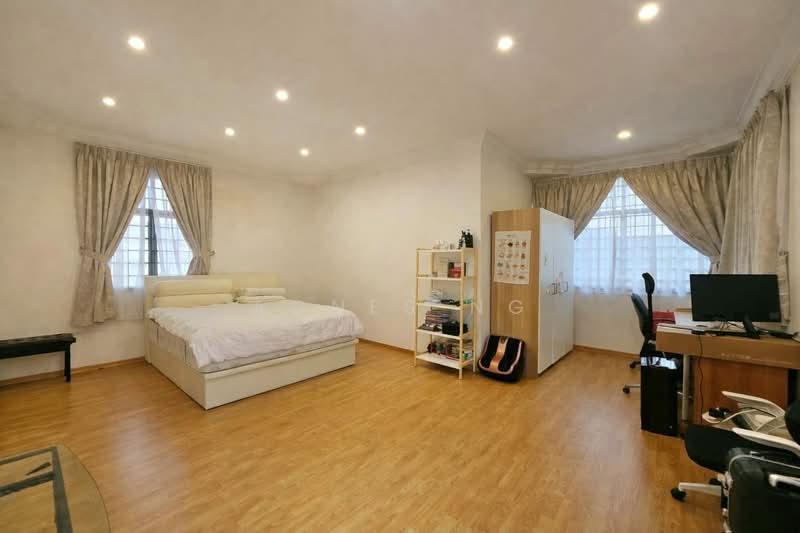 ⭐️⭐️LANDED7772@ Well Kept Detached House in Kembangan Estate Detached House For Sale at S$ 8,200,000 | PropertyGuru Singapore - Bedroom