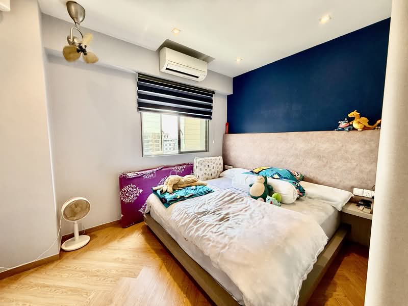 The Florida Executive Condominium For Sale at S$ 2,500,000 | PropertyGuru Singapore - Master Bedroom