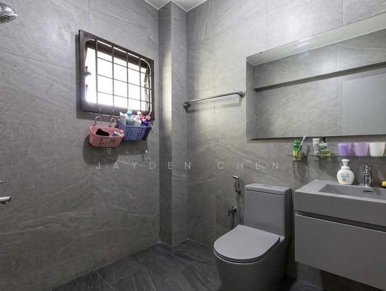 507A Wellington Circle, 507A Wellington Circle, 3 Bedrooms, 980 sqft, HDB Flat For Sale, by Jayden Chen, 500096952 - Bathroom - PropertyGuru.com.sg