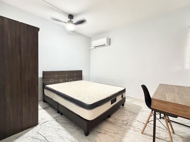 251 Tampines Street 21 HDB Flat For Sale at S$ 498,000 | PropertyGuru Singapore - Bedroom