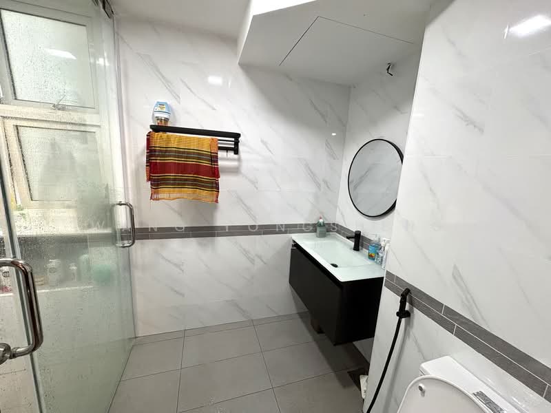 The Floravale Executive Condominium For Sale at S$ 1,600,000 | PropertyGuru Singapore - Bathroom