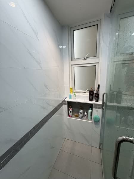 The Floravale Executive Condominium For Sale at S$ 1,600,000 | PropertyGuru Singapore - Bathroom