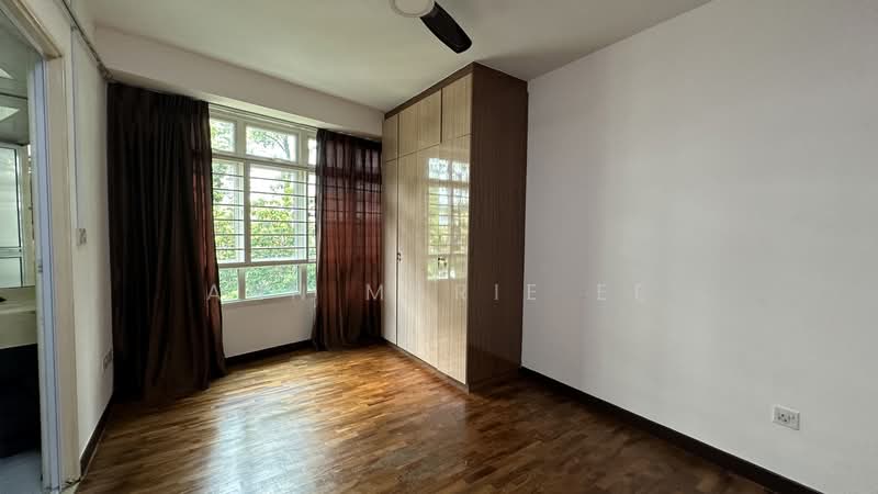 265D Compassvale Bow HDB Flat For Sale at S$ 780,000 | PropertyGuru Singapore - Bedroom