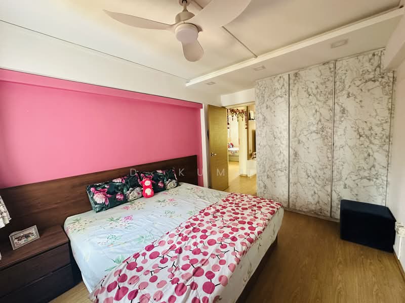 427 Bedok North Road HDB Flat For Sale at S$ 599,888 | PropertyGuru Singapore - Master bedroom 