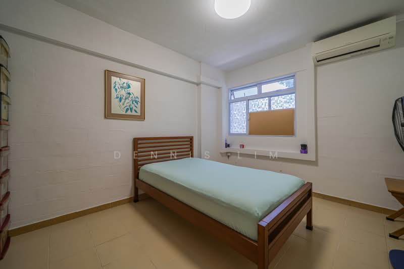 66 Marine Drive, 66 Marine Drive, 2 Bedrooms, 700 sqft, HDB Flat For Sale, by Dennis Lim, 500097036 - Master Bedroom - PropertyGuru.com.sg