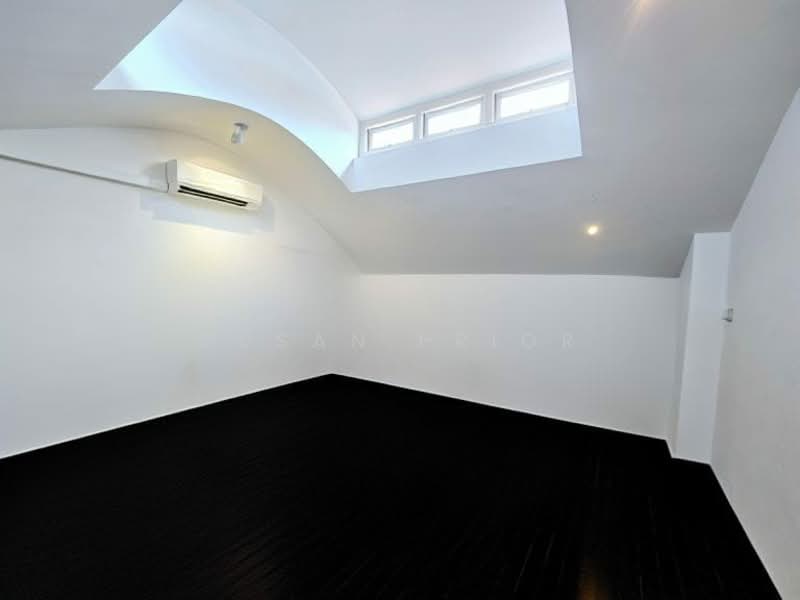 Stylish East Conservation 2+1, Nearby Joo Chiat Place, 2 Bedrooms, 2,350 sqft, Conservation House For Rent, by Susan Prior, 500097040 - PropertyGuru.com.sg