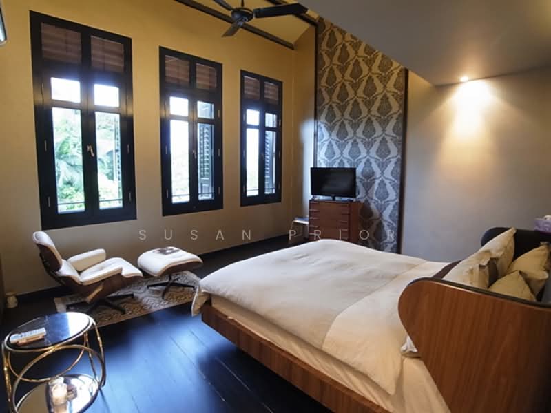 Elegant 3 Bed 4 Bath Everitt By The Park Conservation House For Sale at S$ 5,280,000 | PropertyGuru Singapore