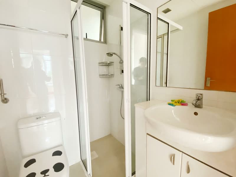 The Elysia Condominium For Sale at S$ 1,280,000 | PropertyGuru Singapore - Bathroom