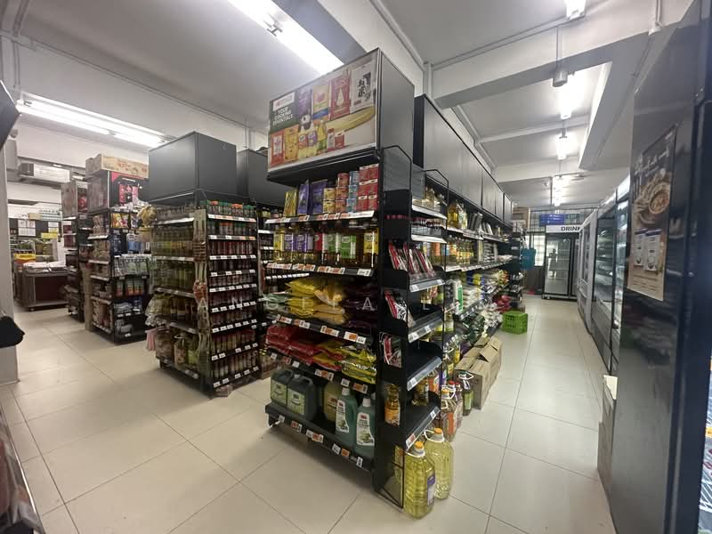 3 Adjoining HDB Shops w Living Quarters at Telok Blangah Drive, Telok Blangah Drive, 4,671 sqft, Shop / Shophouse For Sale, by Angela Lim, 500097075 - Interior - CommercialGuru.com.sg