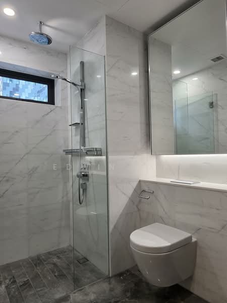 Midtown Bay, 122 Beach Road, 2 Bedrooms, 743 sqft, Condominium For Rent, by Edwin Yap, 500097095 - Bathroom - PropertyGuru.com.sg