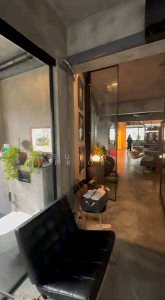Little India/ Rochor/ Farrer Park Hipster Loft, , 3 Bedrooms, 1,890 sqft, Walk-up Apartment For Rent, by Susan Prior, 500097096 - PropertyGuru.com.sg