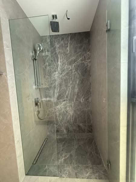 Peak Residence Condominium For Sale at S$ 1,598,888 | PropertyGuru Singapore - Bathroom