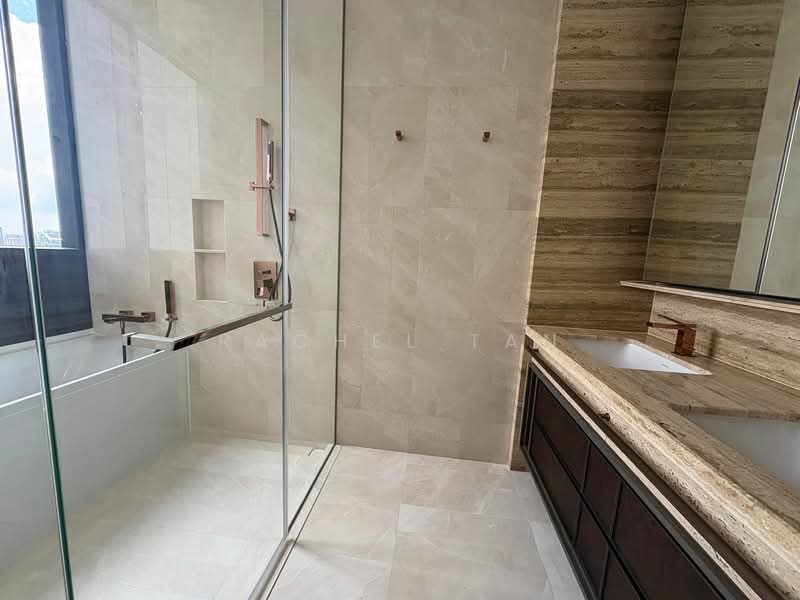 Klimt Cairnhill Condominium For Sale at S$ 8,300,000 | PropertyGuru Singapore - Bathroom