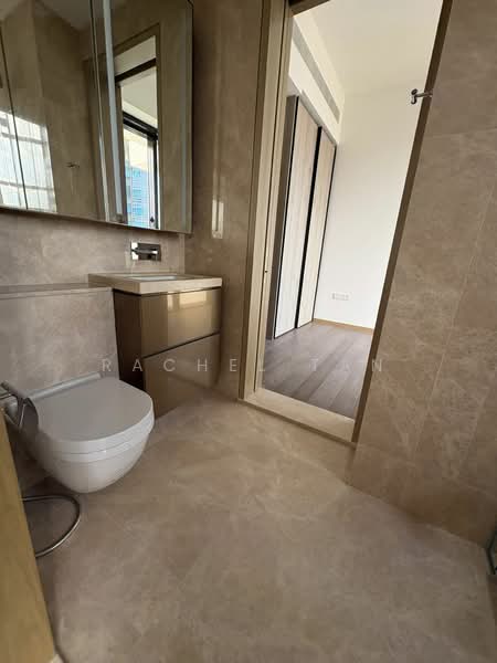 Klimt Cairnhill Condominium For Sale at S$ 8,300,000 | PropertyGuru Singapore - Bathroom