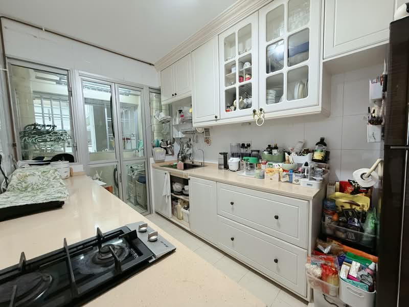 470B Upper Serangoon Crescent, 470B Upper Serangoon Crescent, 3 Bedrooms, 990 sqft, HDB Flat For Rent, by Vivien Zheng, 500097102 - Kitchen - PropertyGuru.com.sg