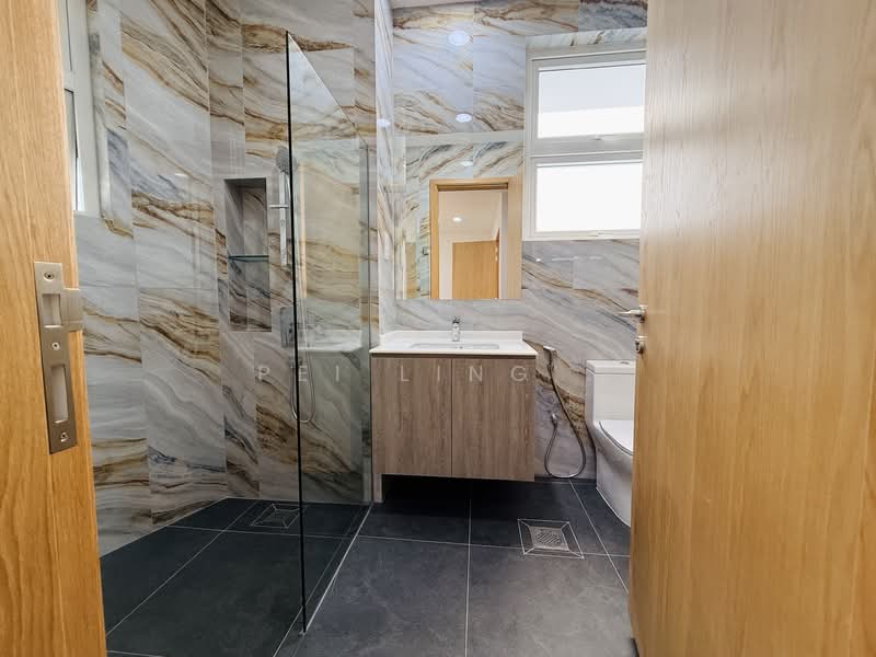 Wan Tho Avenue Corner Terrace For Sale at S$ 8,380,000 | PropertyGuru Singapore - Bathroom