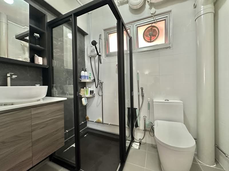 97 Lorong 3 Toa Payoh HDB Flat For Sale at S$ 1,069,888 | PropertyGuru Singapore - Bathroom