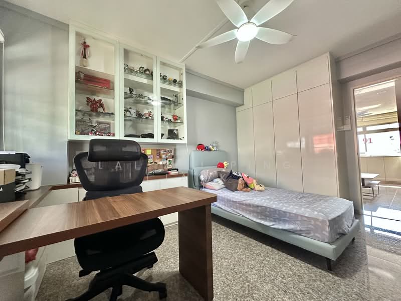 97 Lorong 3 Toa Payoh HDB Flat For Sale at S$ 1,069,888 | PropertyGuru Singapore - Bedroom
