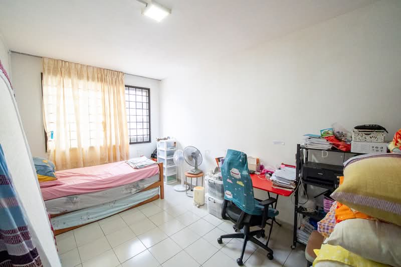 838 Jurong West Street 81 HDB Flat For Sale at S$ 529,000 | PropertyGuru Singapore - Bedroom