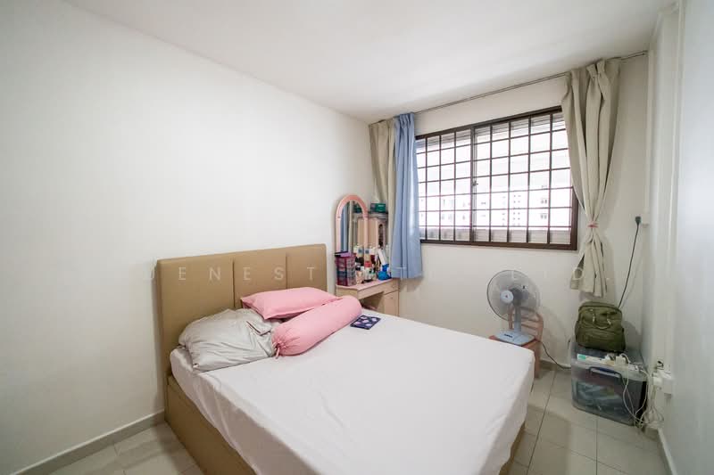 838 Jurong West Street 81 HDB Flat For Sale at S$ 529,000 | PropertyGuru Singapore - Bedroom