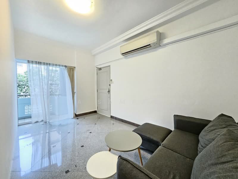 Royal Palm Mansions, 330 Pasir Panjang Road, 4 Bedrooms, 1,227 sqft, Condominium For Rent, by Gupta Sameer Raj, 500097141 - Living Room - PropertyGuru.com.sg