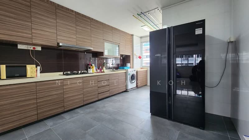 864 Tampines Street 83 HDB Flat For Sale at S$ 788,000 | PropertyGuru Singapore - Kitchen