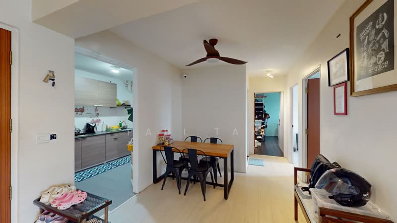 785C Woodlands Rise HDB Flat For Sale at S$ 580,000 | PropertyGuru Singapore - Kitchen