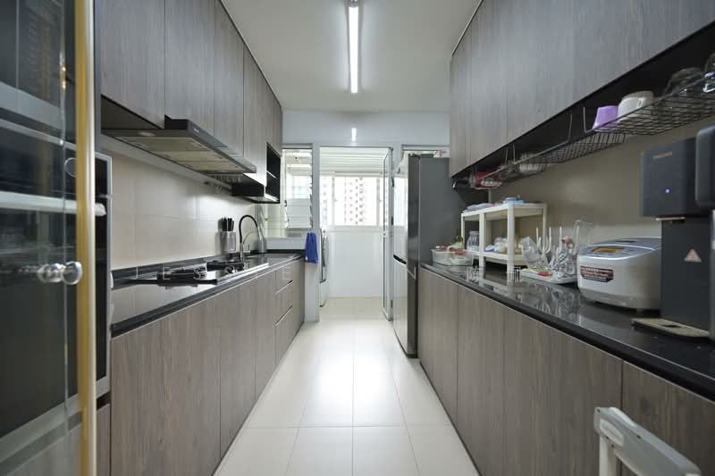 453A Bukit Batok West Avenue 6 HDB Flat For Sale at S$ 849,999 | PropertyGuru Singapore - Kitchen