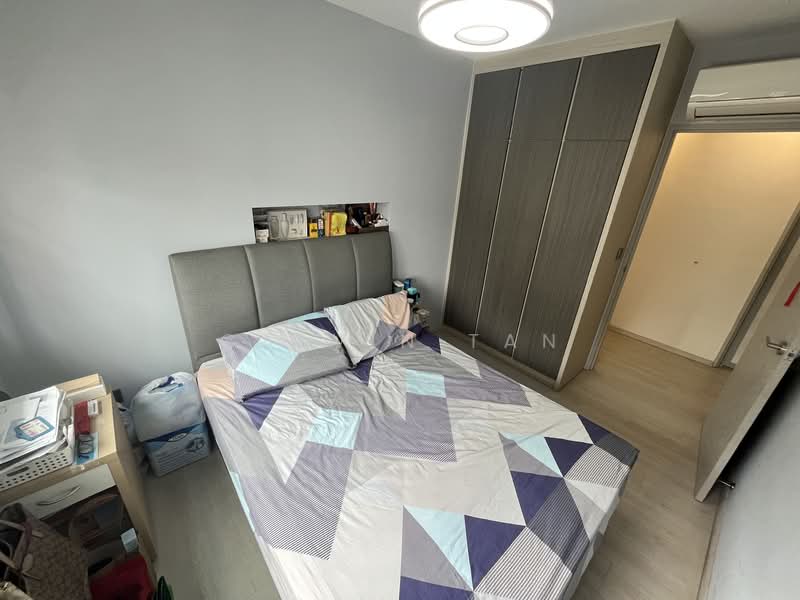 453C Fernvale Road HDB Flat For Sale at S$ 660,000 | PropertyGuru Singapore - Bedroom