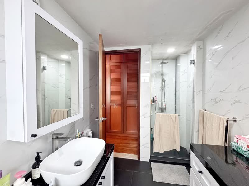 Simei Green Condominium Executive Condominium For Sale at S$ 1,550,000 | PropertyGuru Singapore - Bathroom