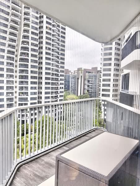d'Leedon (Former Farrer Court), 13 Leedon Heights, 2 Bedrooms, 1,076 sqft, Condominium For Sale, by Ken Lim, 500097211 - Balcony - PropertyGuru.com.sg