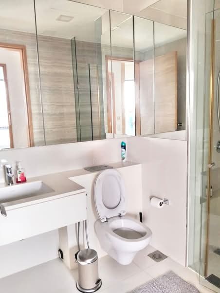 d'Leedon (Former Farrer Court), 13 Leedon Heights, 2 Bedrooms, 1,076 sqft, Condominium For Sale, by Ken Lim, 500097211 - Bathroom - PropertyGuru.com.sg