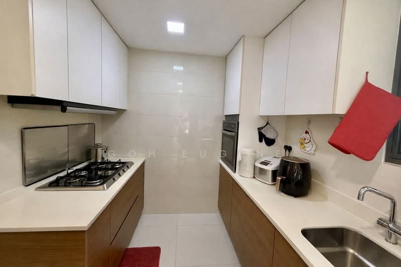 Miltonia Residences Condominium For Sale at S$ 1,499,999 | PropertyGuru Singapore - Kitchen