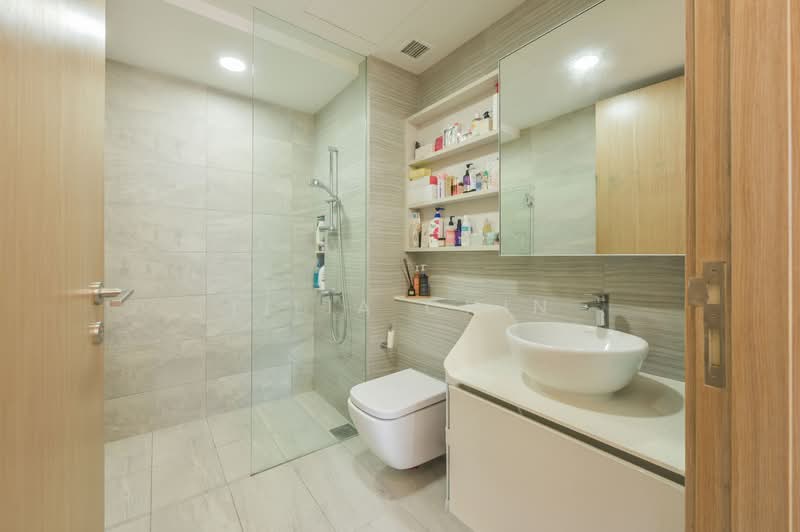 High Park Residences Condominium For Sale at S$ 1,150,000 | PropertyGuru Singapore - Bathroom