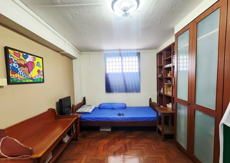 77 Indus Road HDB Flat For Sale at S$ 450,000 | PropertyGuru Singapore - Bedroom