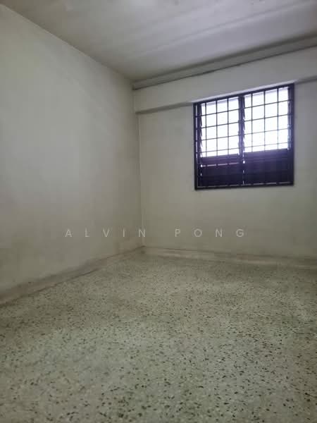 24 Hougang Avenue 3 HDB Flat For Sale at S$ 400,000 | PropertyGuru Singapore - Interior